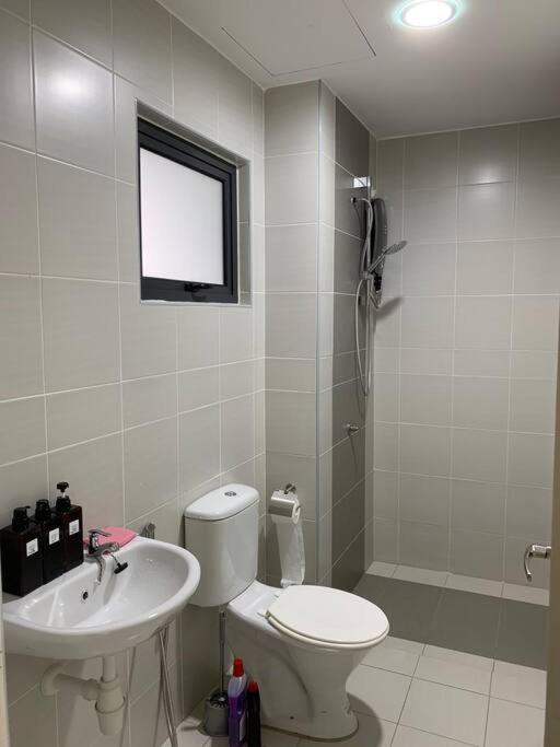 Stay@ Kiara Plaza Kajang/Semenyih Free Wifi/Car Park Exterior photo